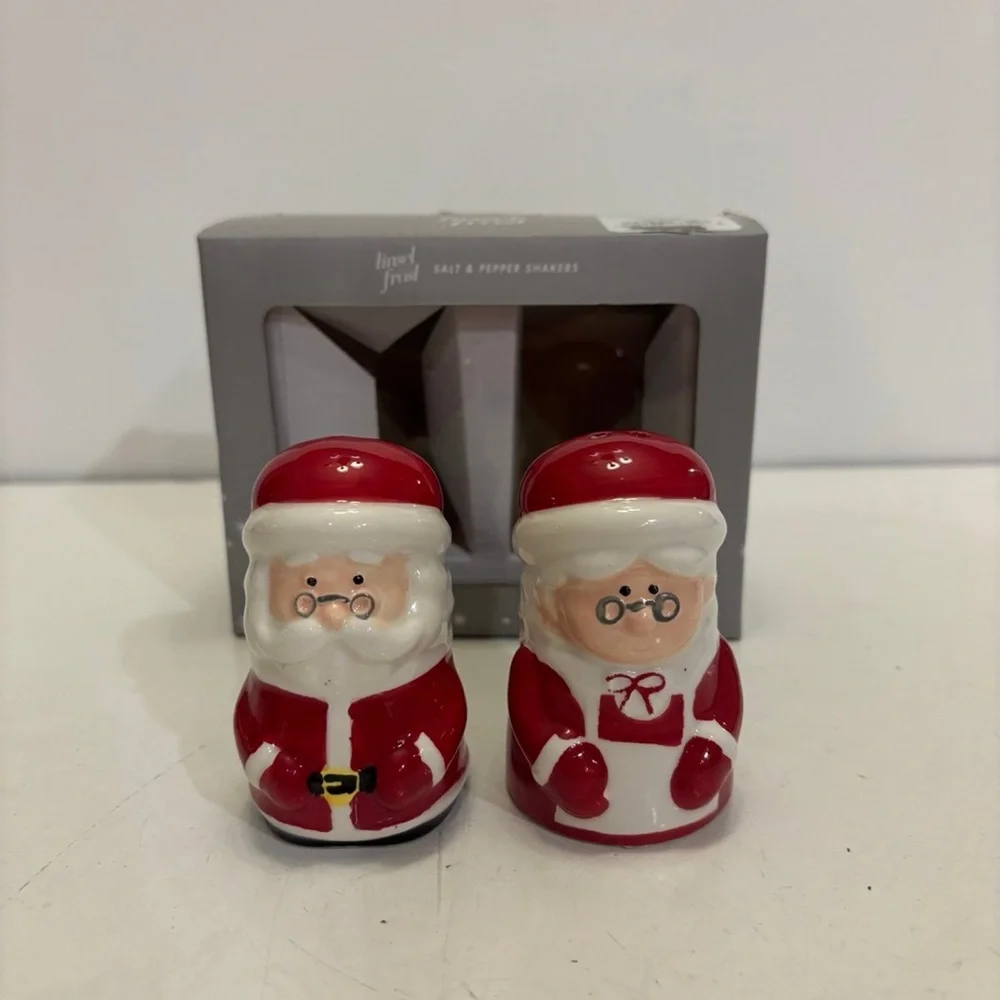 tinsel and frost sand set salt and pepper shakers with box